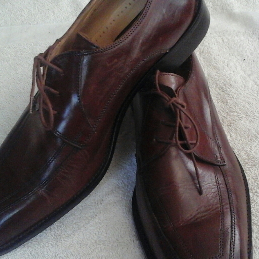 Shoes - Picture 2 of 3